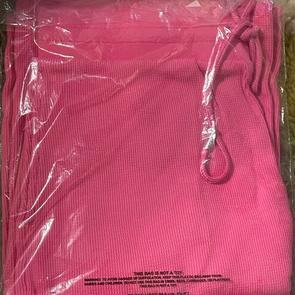NWT Victoria’s Secret Pink Thermal Short Pajama Set Size S - Picture 2 of 3